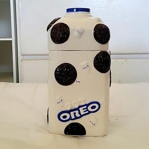 Nabisco collectable Oreo cookie milk container cookie jar